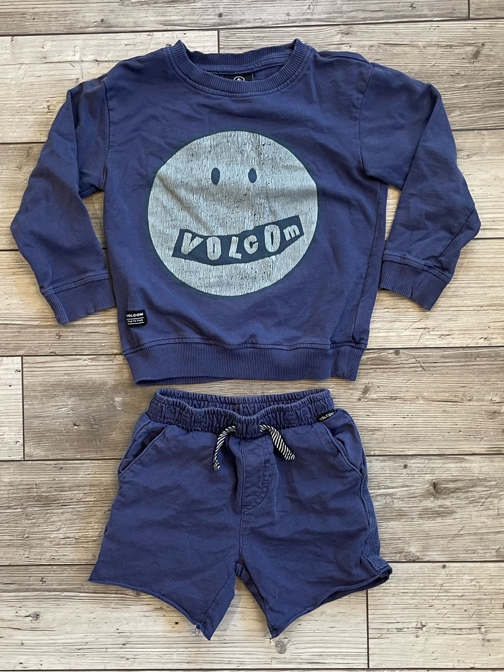 Volcom | Smiley Sweatshirt and Shorts Set | Size: 4